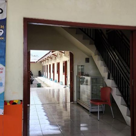 Hotel Metro Kudus Tanggulangin Εξωτερικό φωτογραφία